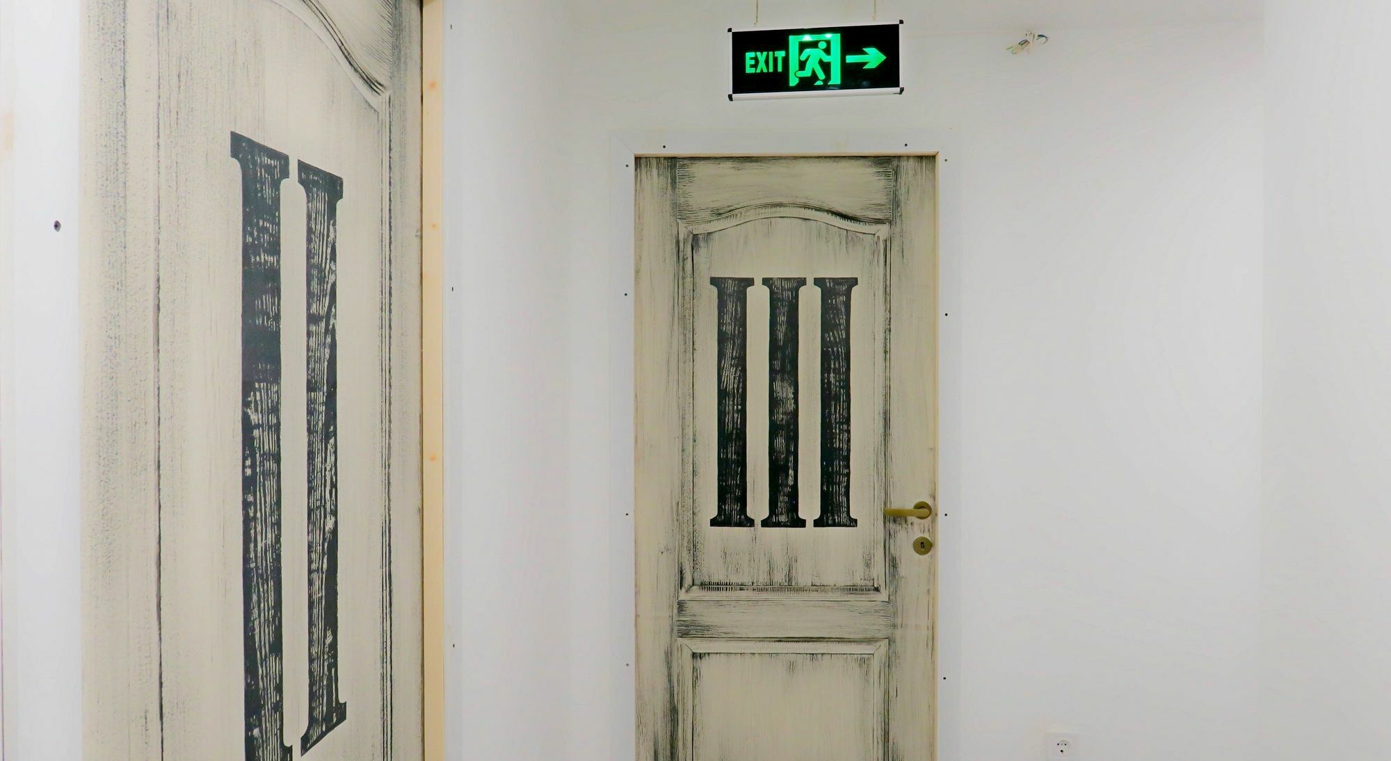 The Evil Clown Hostel Брашов Екстер'єр фото